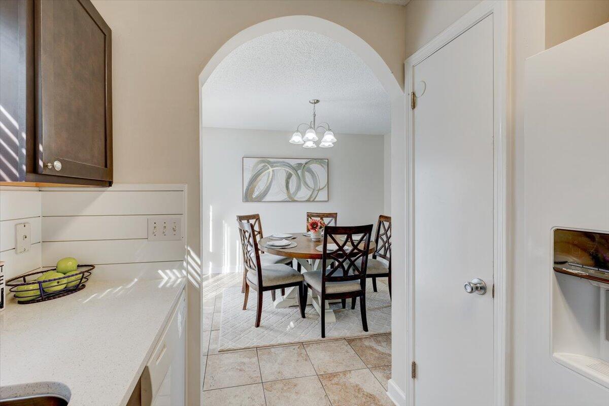 ROANOKE VILLAGE S/D - Residential