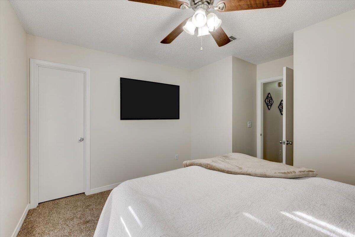 ROANOKE VILLAGE S/D - Residential