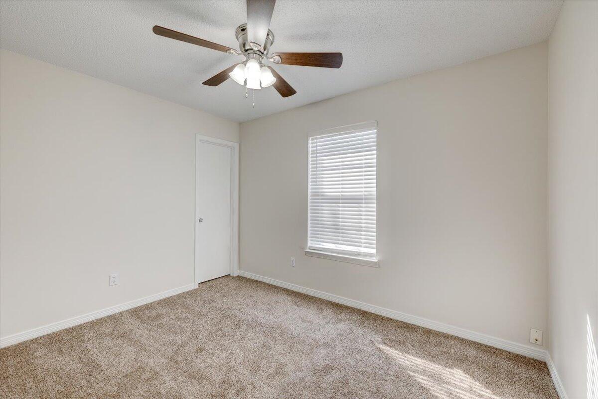ROANOKE VILLAGE S/D - Residential