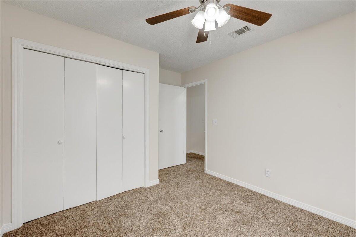 ROANOKE VILLAGE S/D - Residential