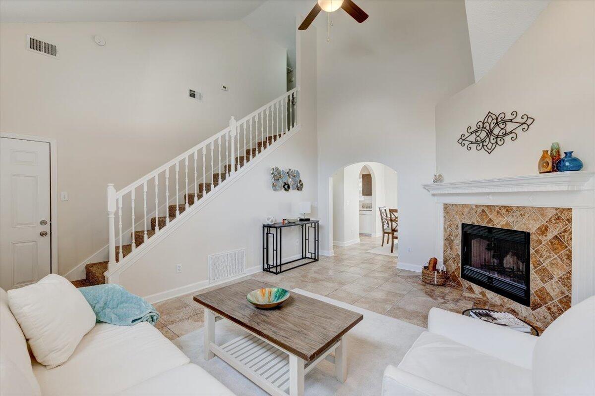 ROANOKE VILLAGE S/D - Residential