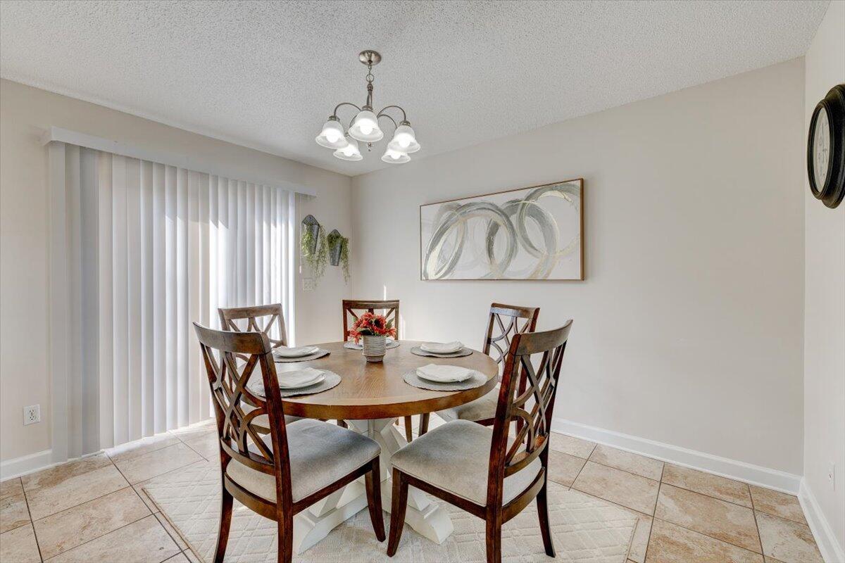 ROANOKE VILLAGE S/D - Residential