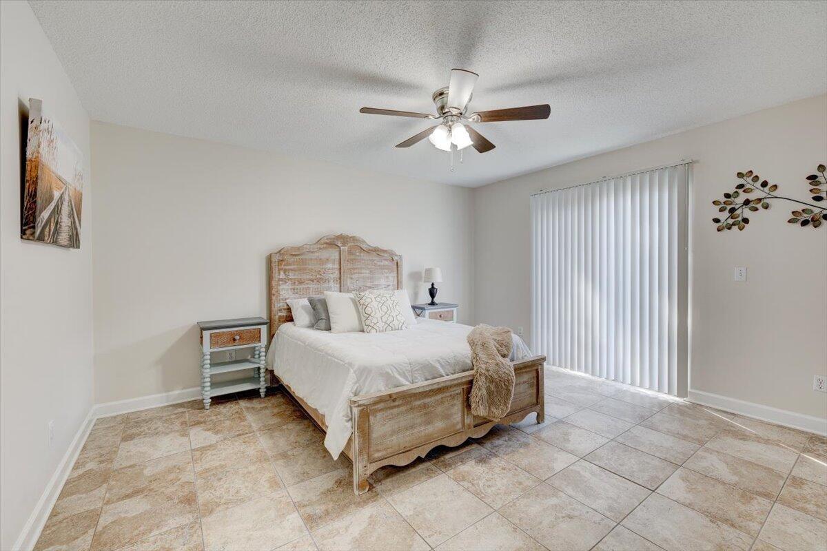 ROANOKE VILLAGE S/D - Residential