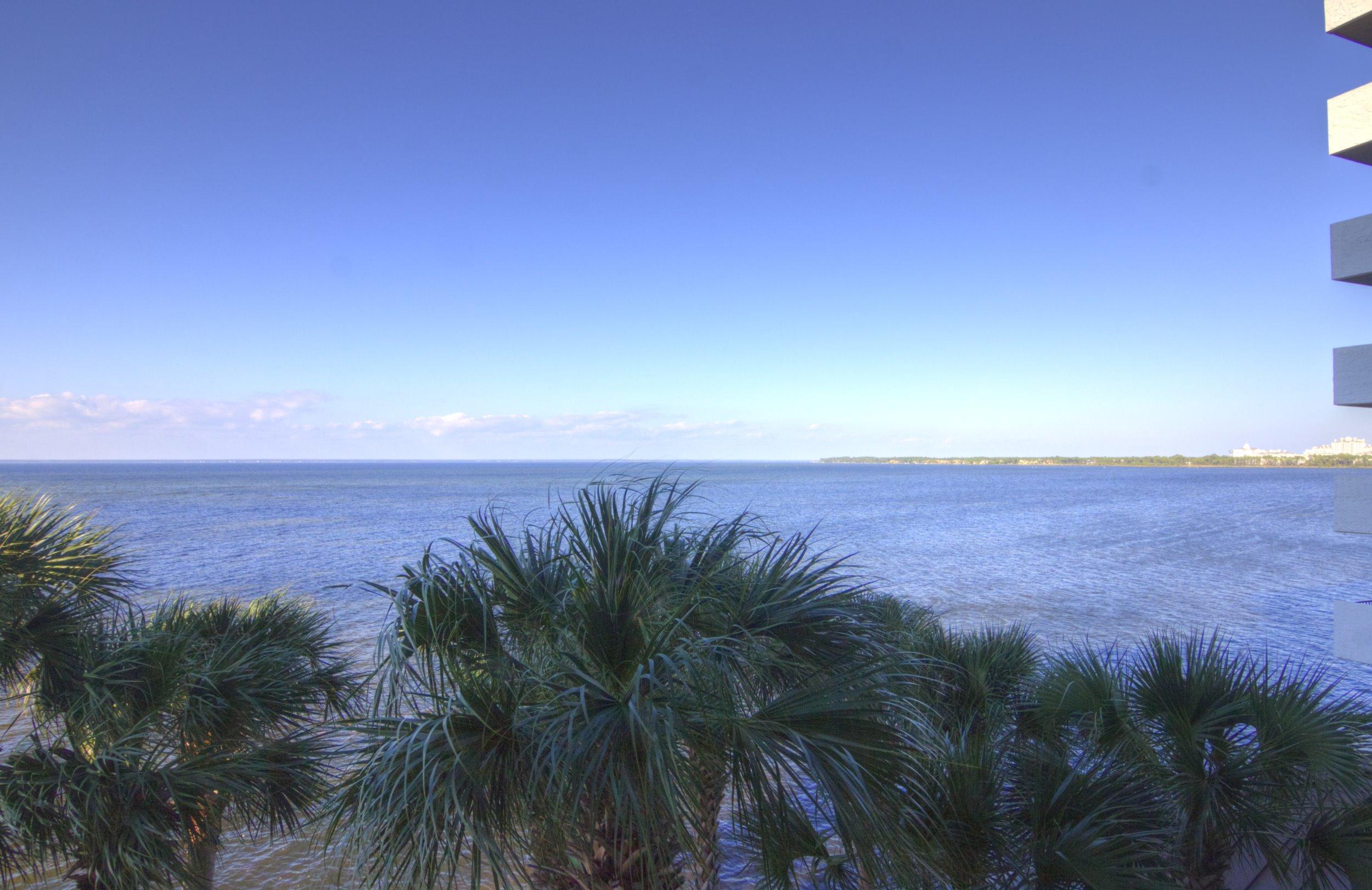 BAYSIDE CONDO SANDESTIN - Residential