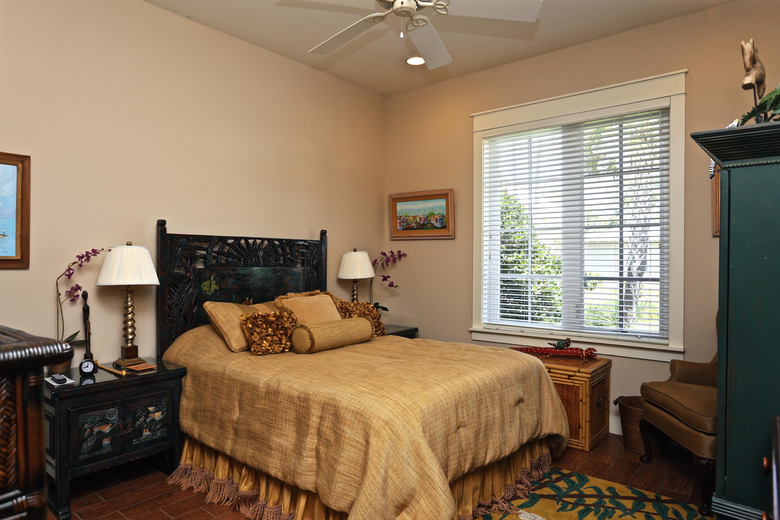 CARSON OAKS - Residential