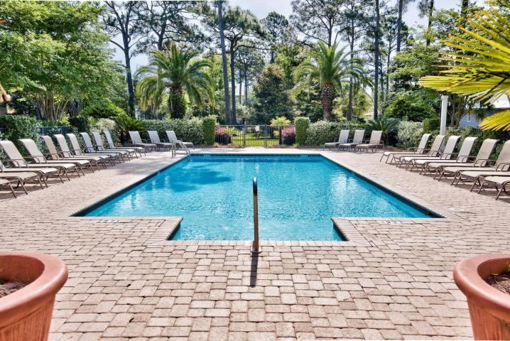 CARSON OAKS - Residential