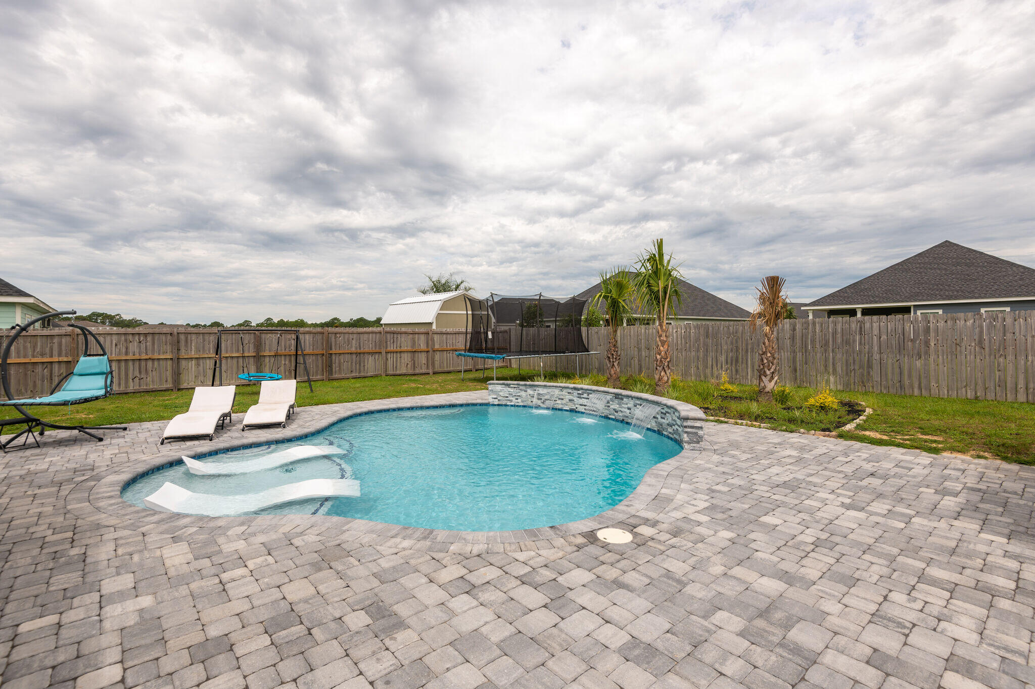 CROSS CREEK - Residential