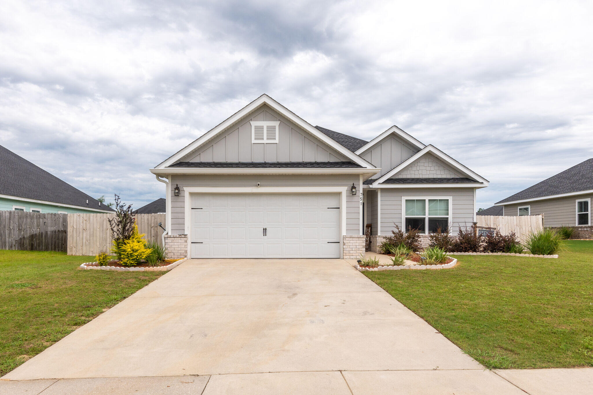 CROSS CREEK - Residential