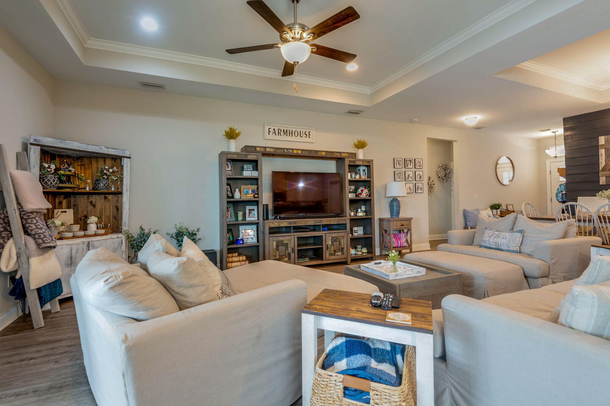 CROSS CREEK - Residential