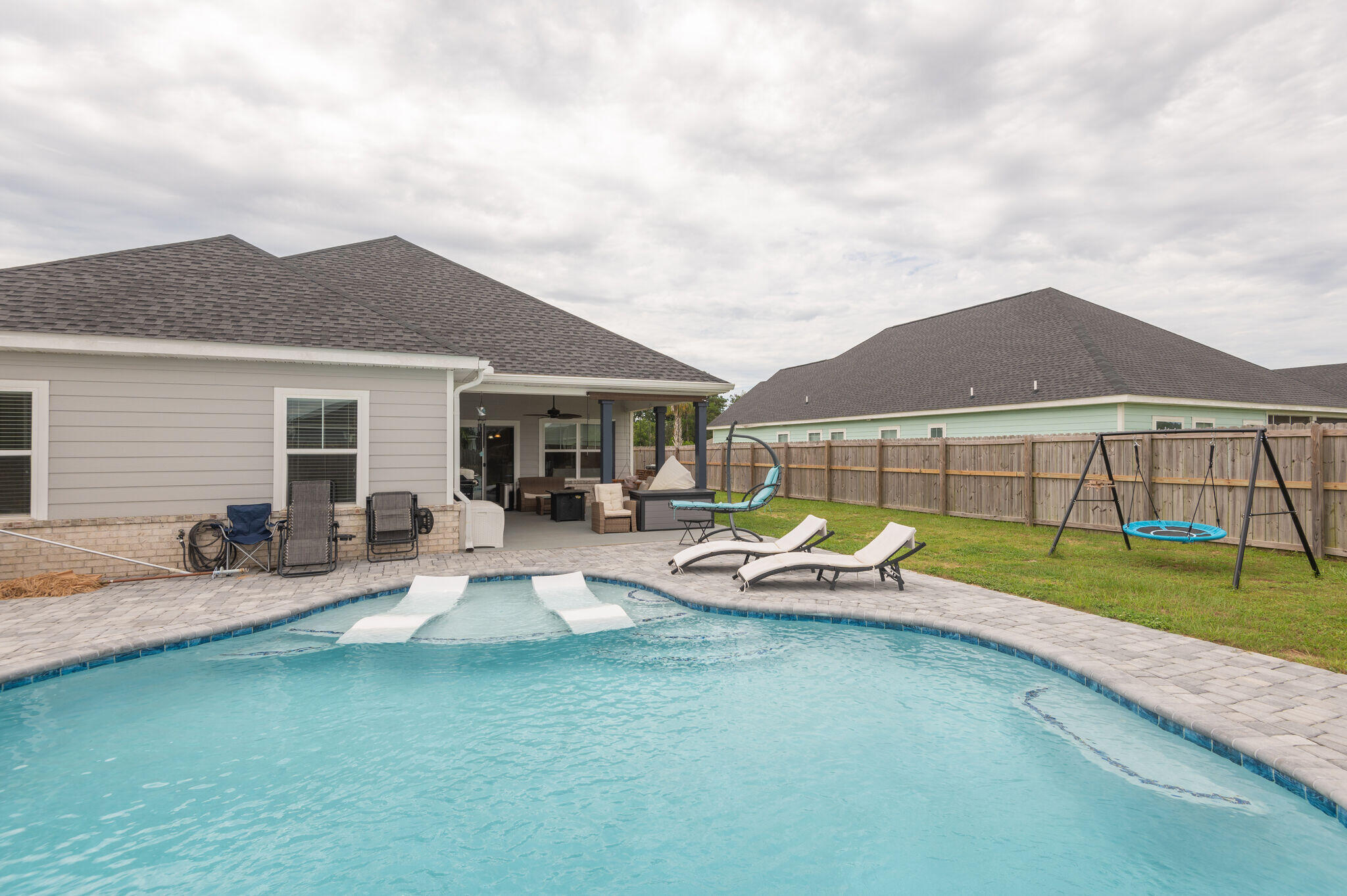 CROSS CREEK - Residential