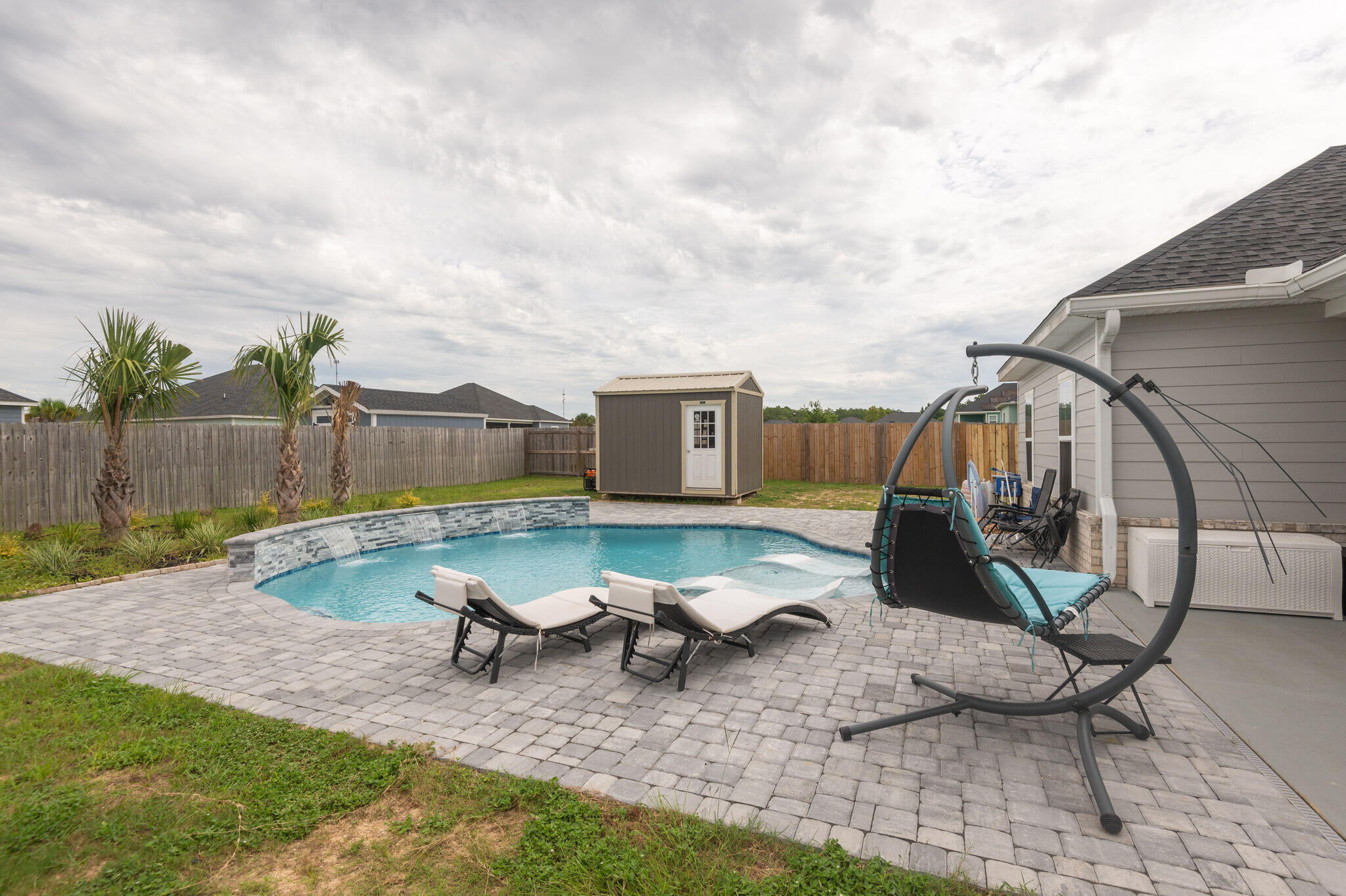 CROSS CREEK - Residential