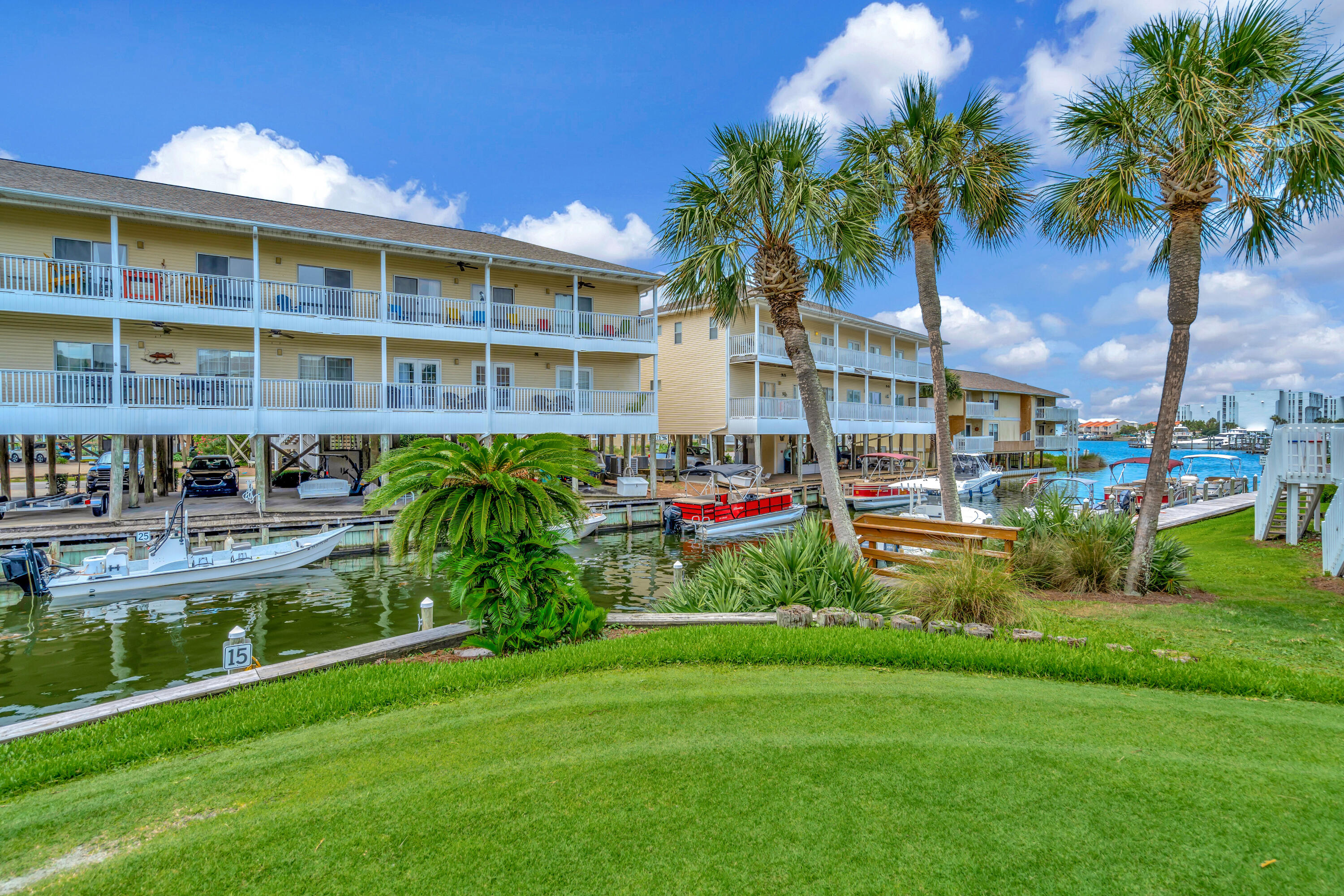 SANDPIPER COVE PHASE #1 UNIT A BLDG 11 - Residential