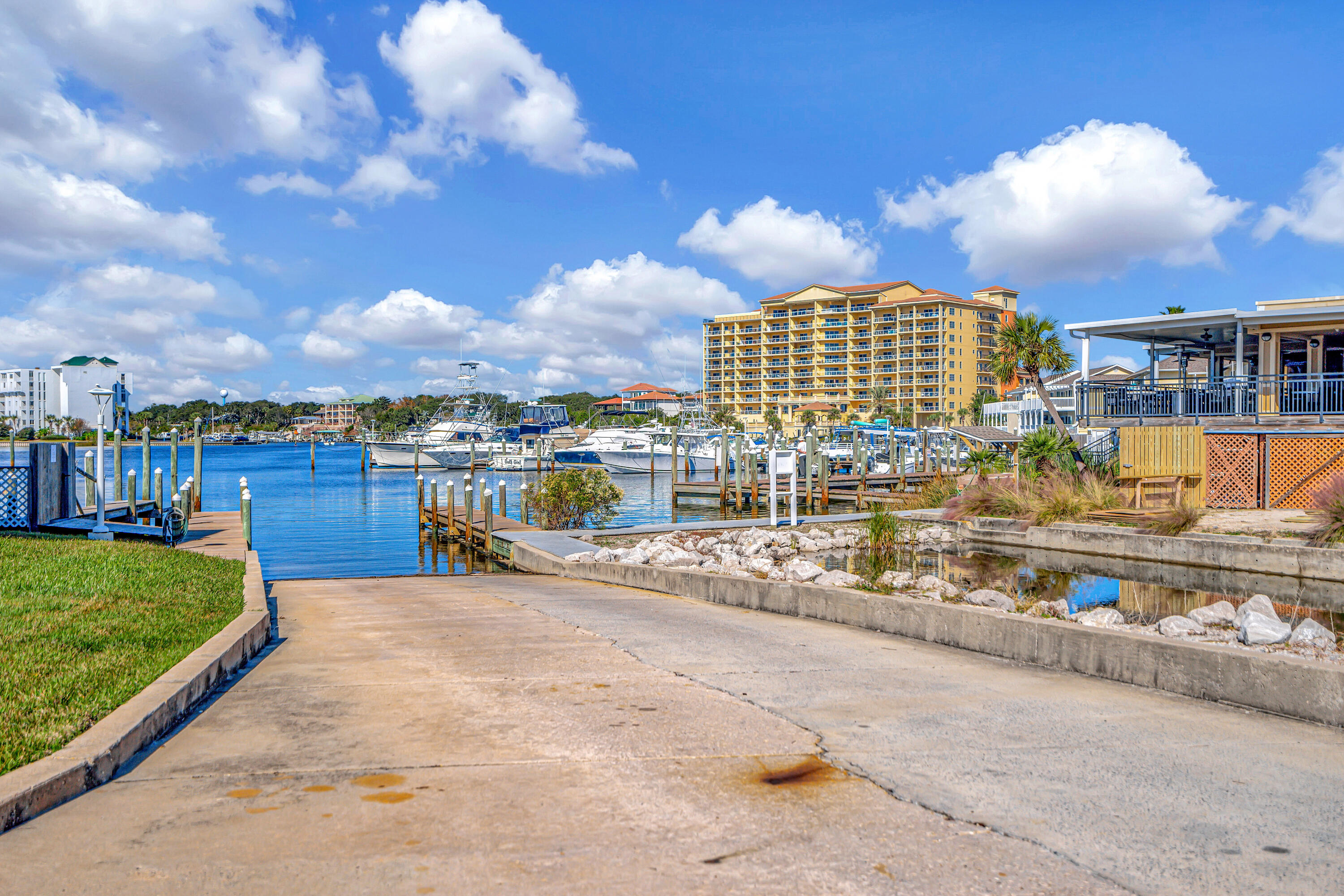 SANDPIPER COVE PHASE #1 UNIT A BLDG 11 - Residential