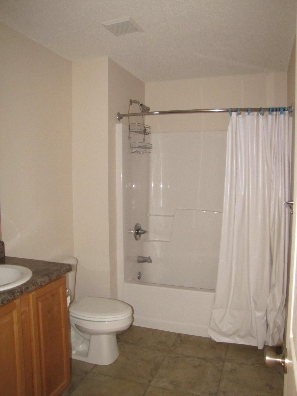 SPRING HOLLOW ESTATES - Residential Lease