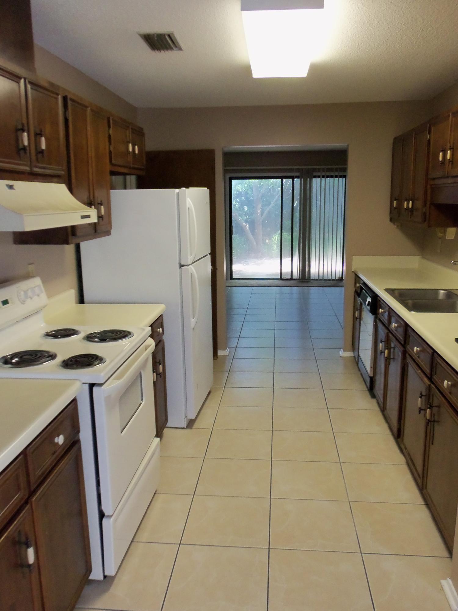 METES & BOUNDS - Residential Lease