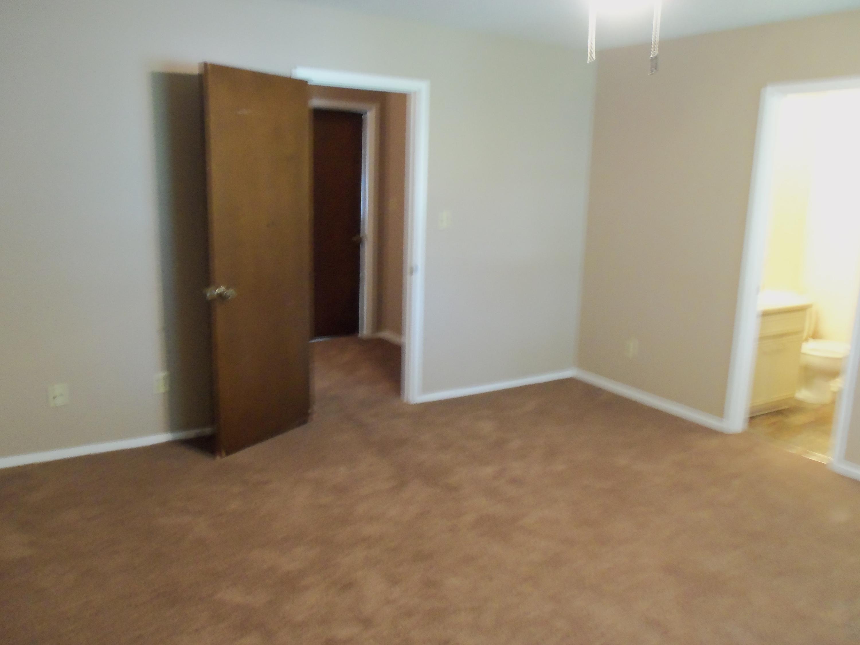 METES & BOUNDS - Residential Lease