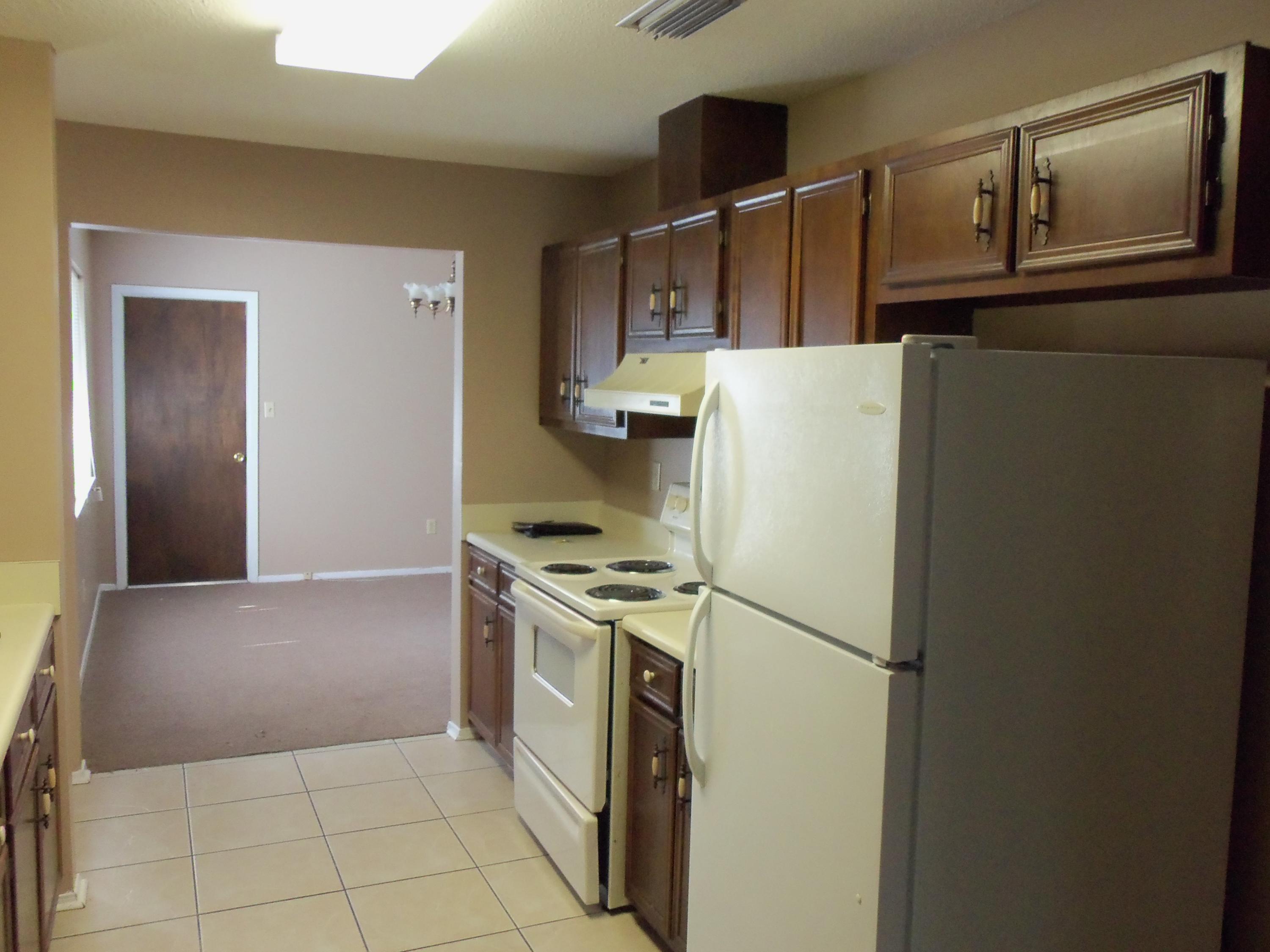 METES & BOUNDS - Residential Lease