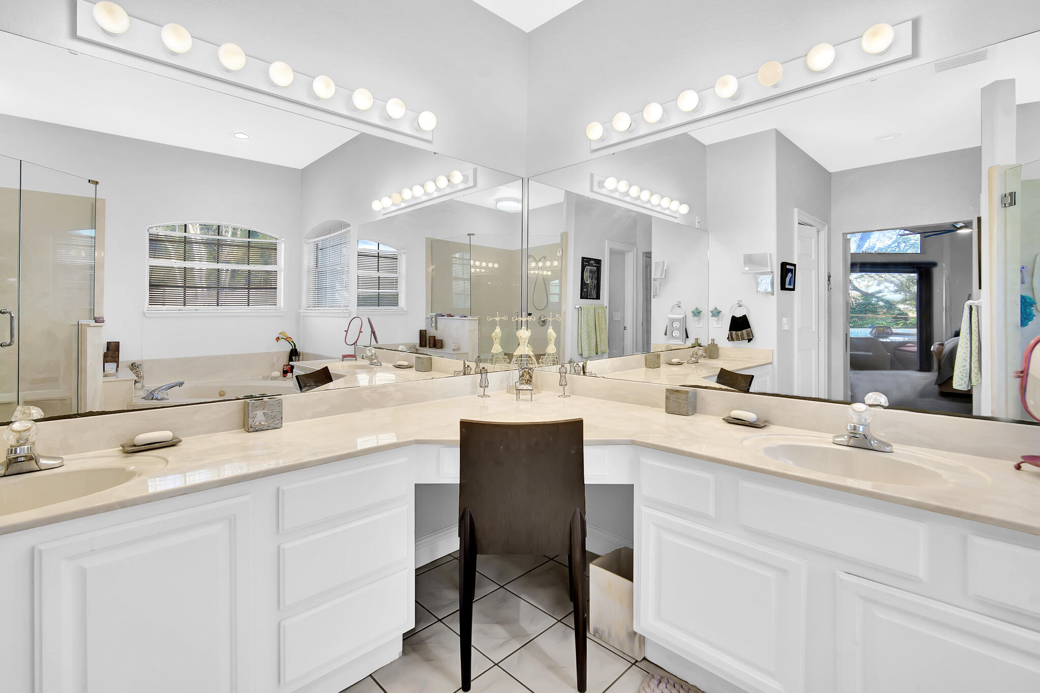 RIVIERA BEACH - Residential