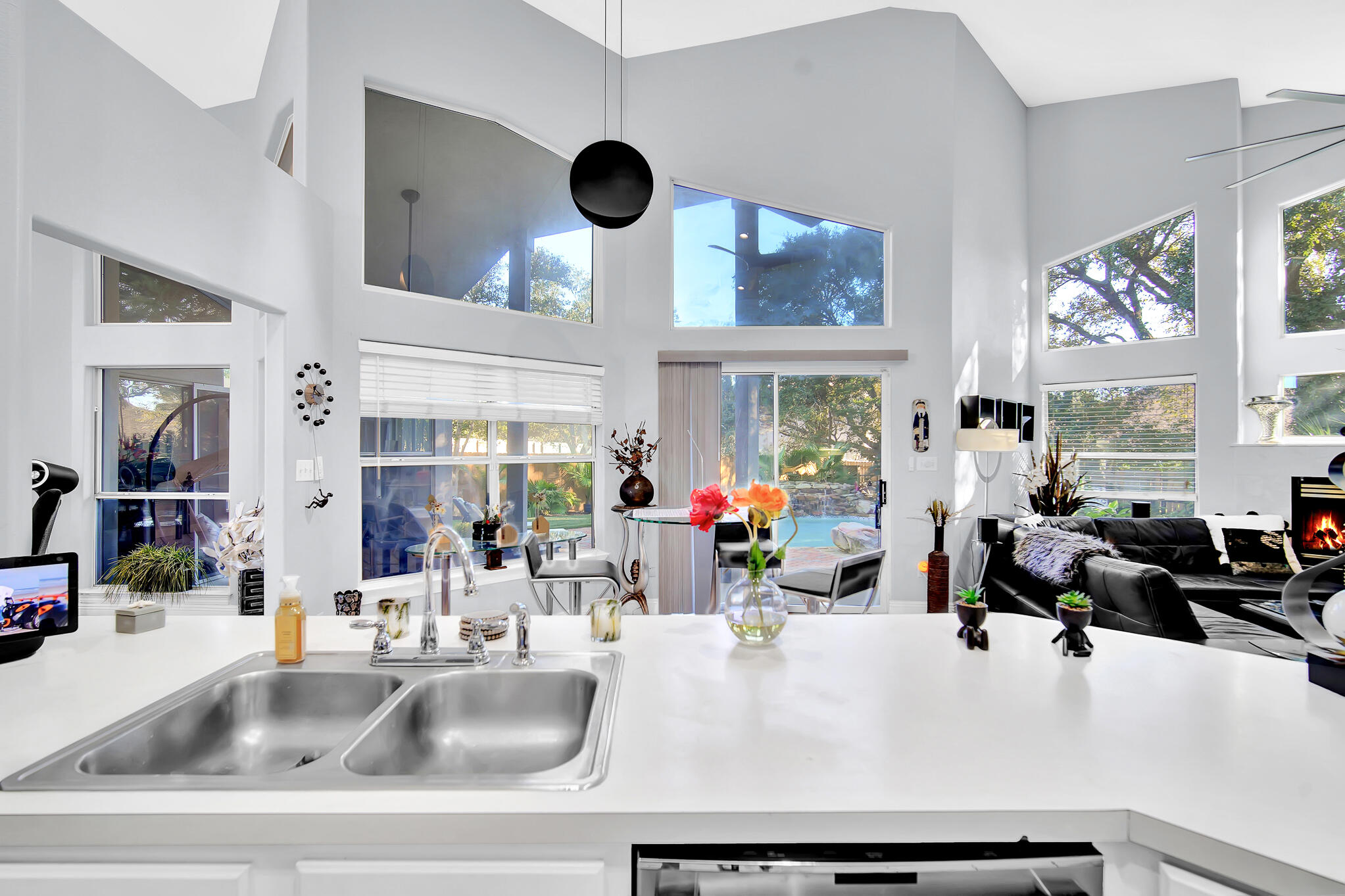 RIVIERA BEACH - Residential