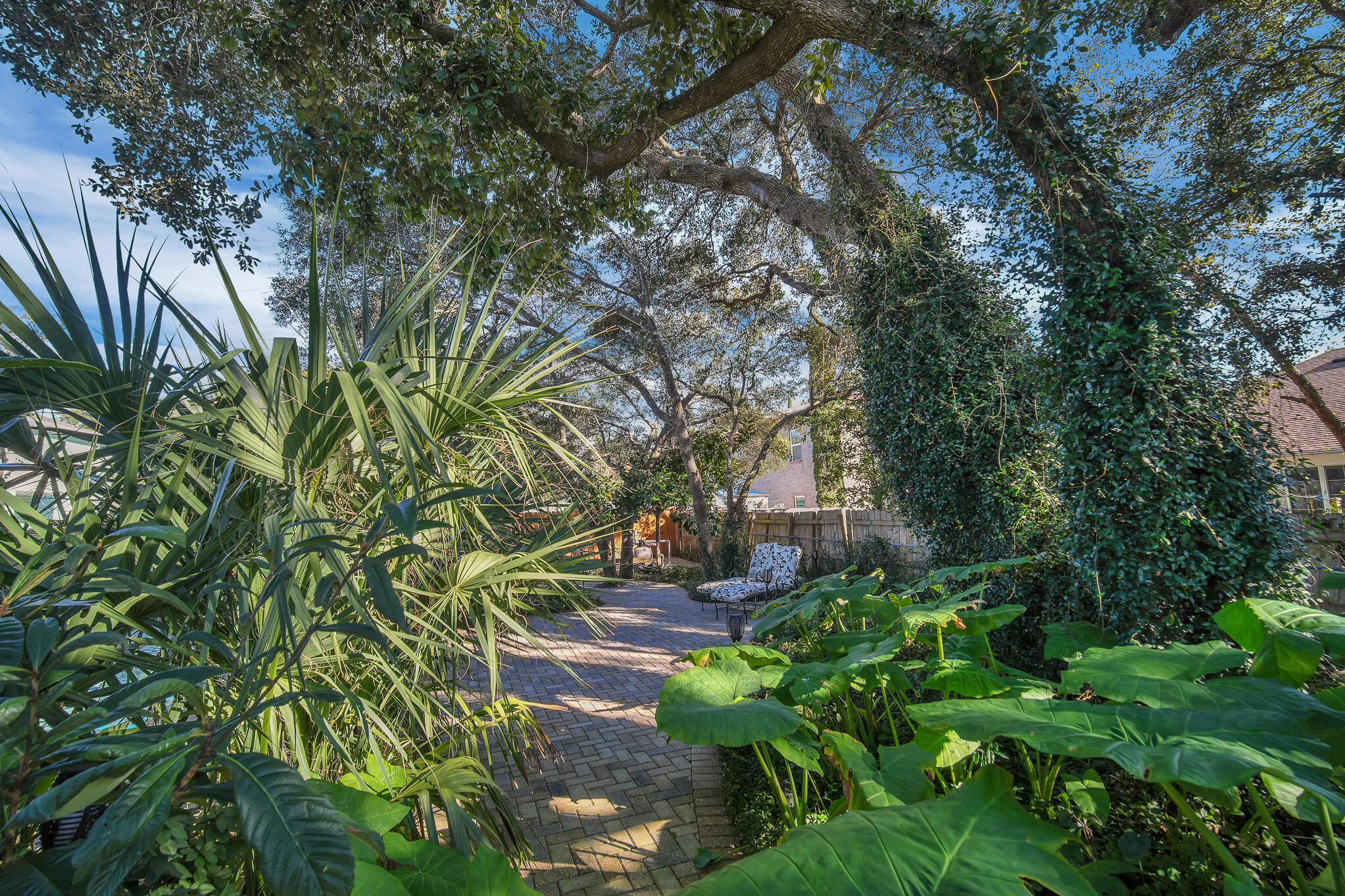 RIVIERA BEACH - Residential