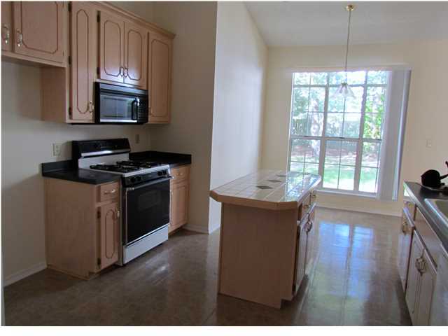 PARKWOOD SQUARE PH 1 - Residential Lease