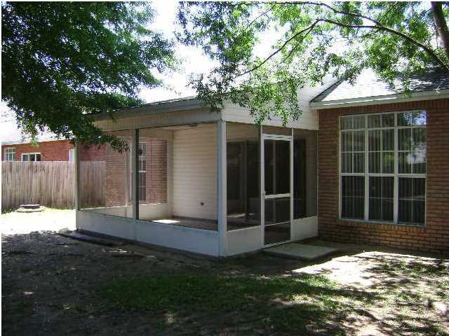 PARKWOOD SQUARE PH 1 - Residential Lease