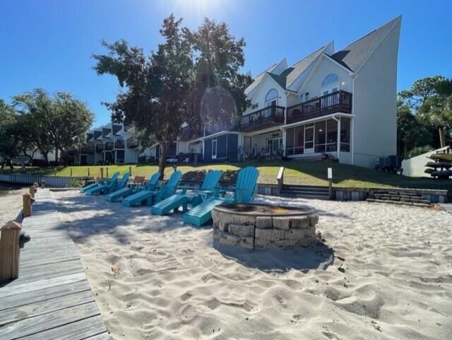 HIDDEN BAY VILLAGE - Residential