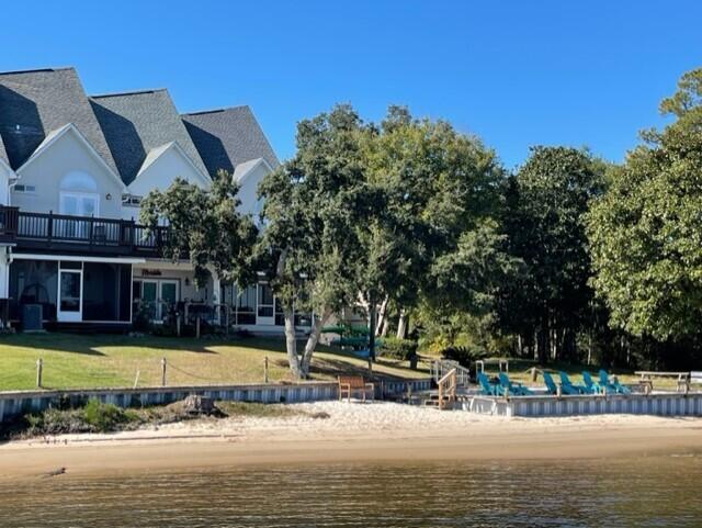 HIDDEN BAY VILLAGE - Residential