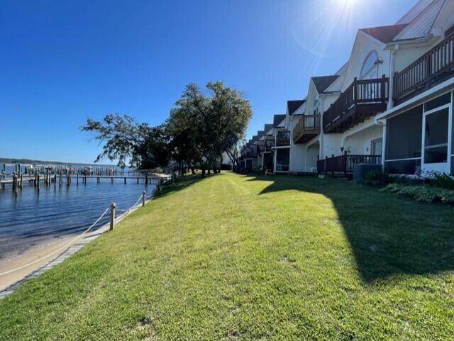 HIDDEN BAY VILLAGE - Residential