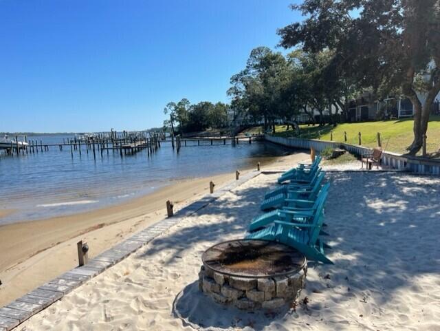 HIDDEN BAY VILLAGE - Residential