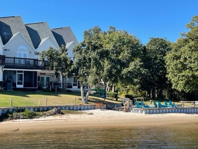 HIDDEN BAY VILLAGE - Residential