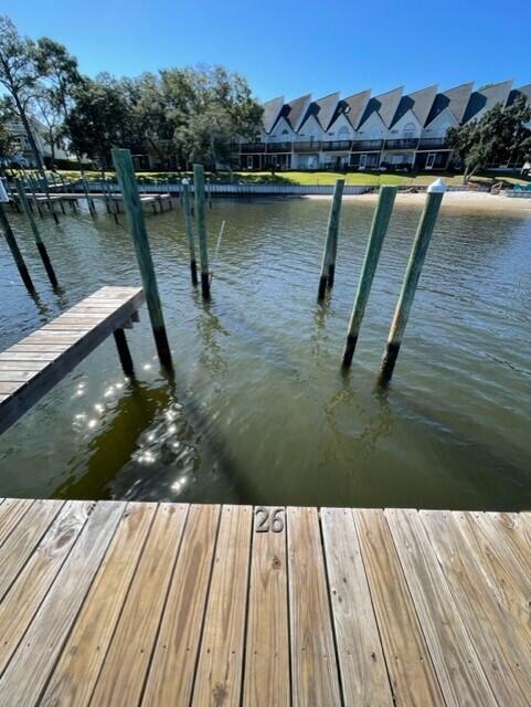 HIDDEN BAY VILLAGE - Residential