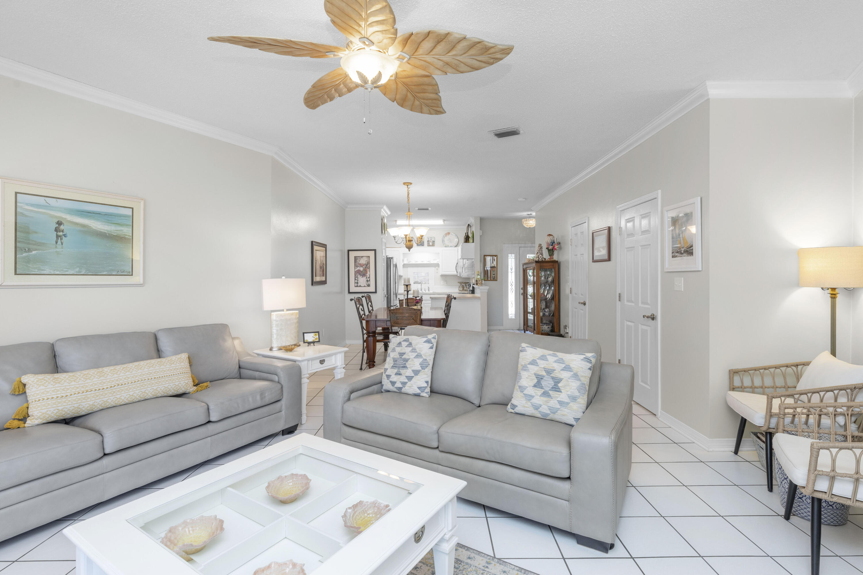 HIDDEN BAY VILLAGE - Residential