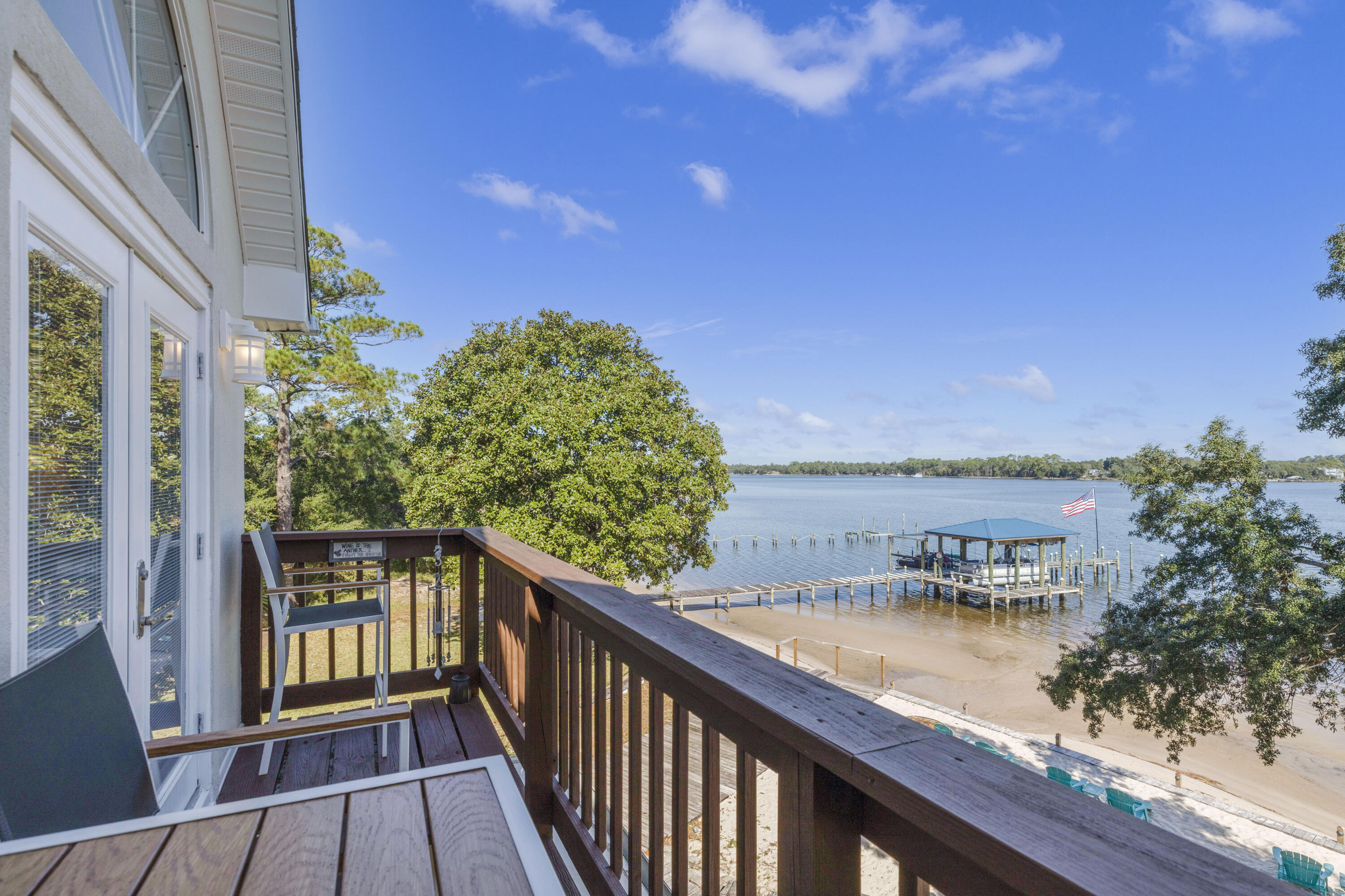 HIDDEN BAY VILLAGE - Residential