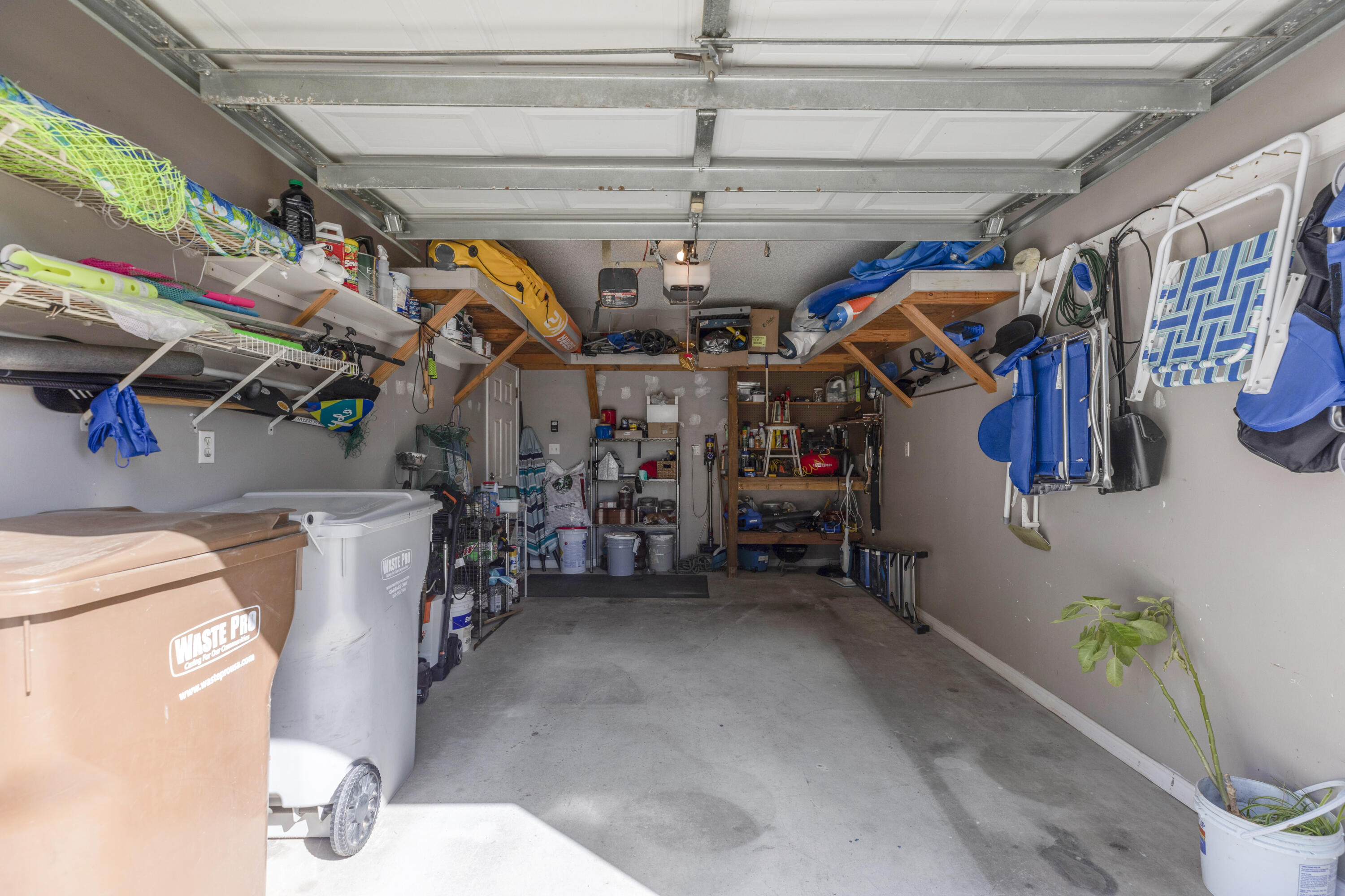 HIDDEN BAY VILLAGE - Residential