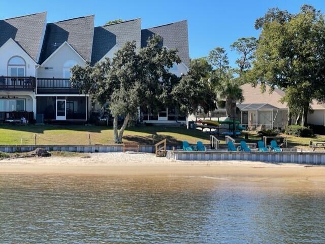 HIDDEN BAY VILLAGE - Residential