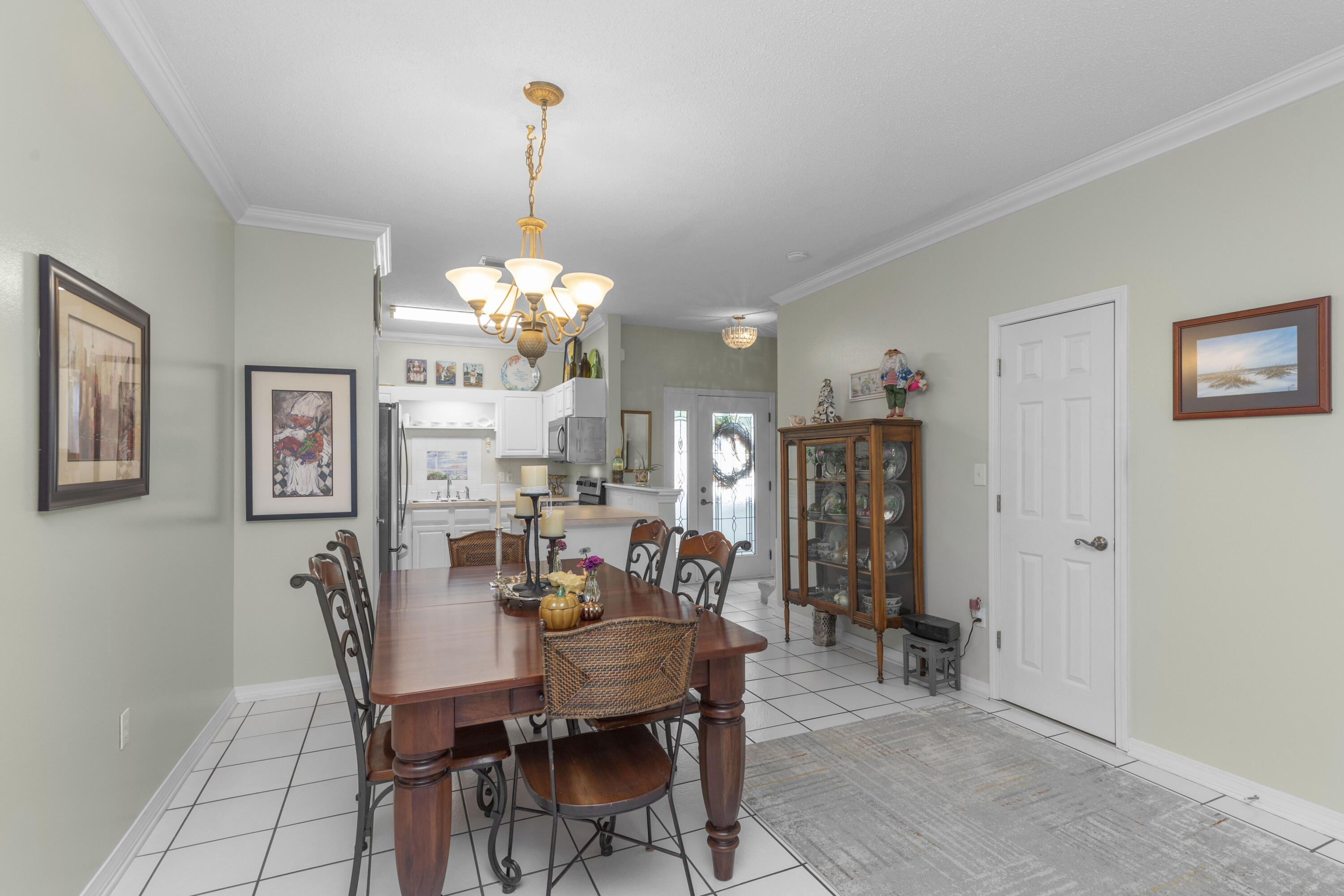 HIDDEN BAY VILLAGE - Residential