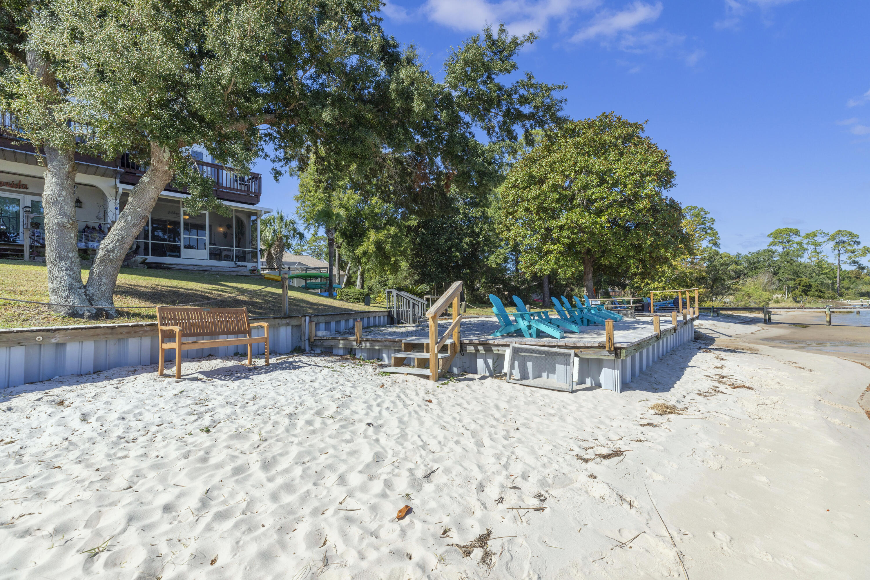 HIDDEN BAY VILLAGE - Residential