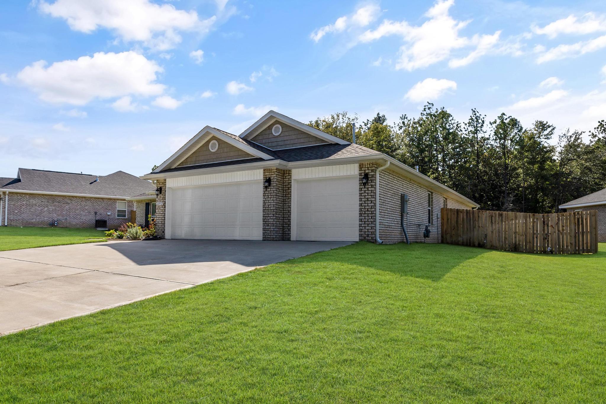 NATURE LAKE - Residential
