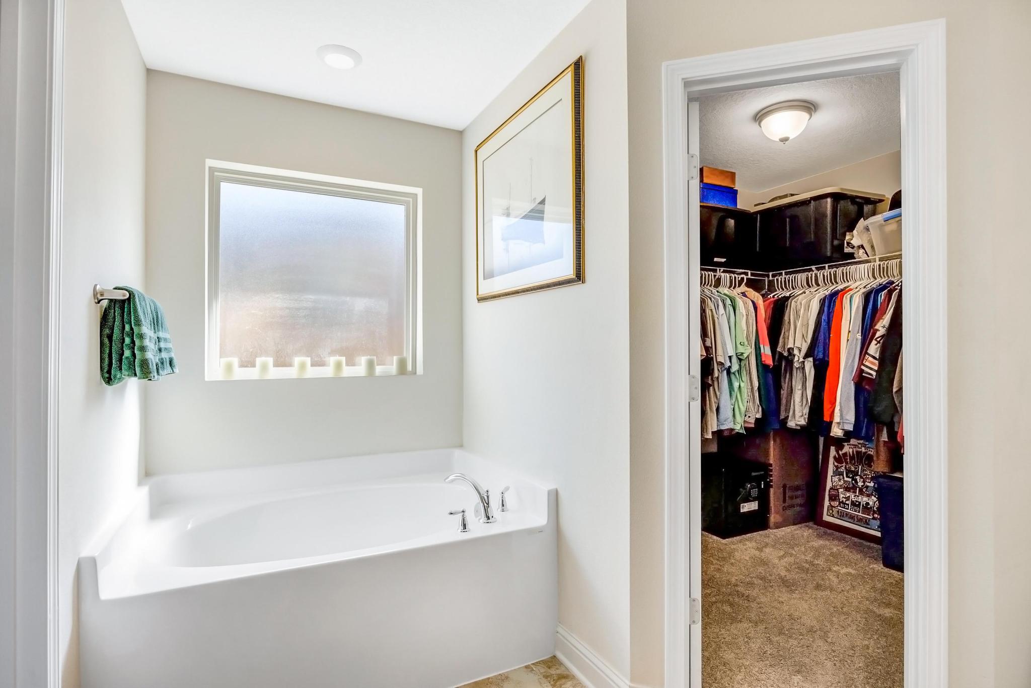 NATURE LAKE - Residential