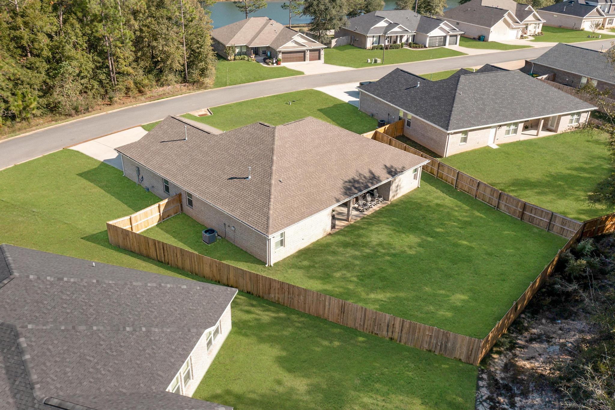 NATURE LAKE - Residential