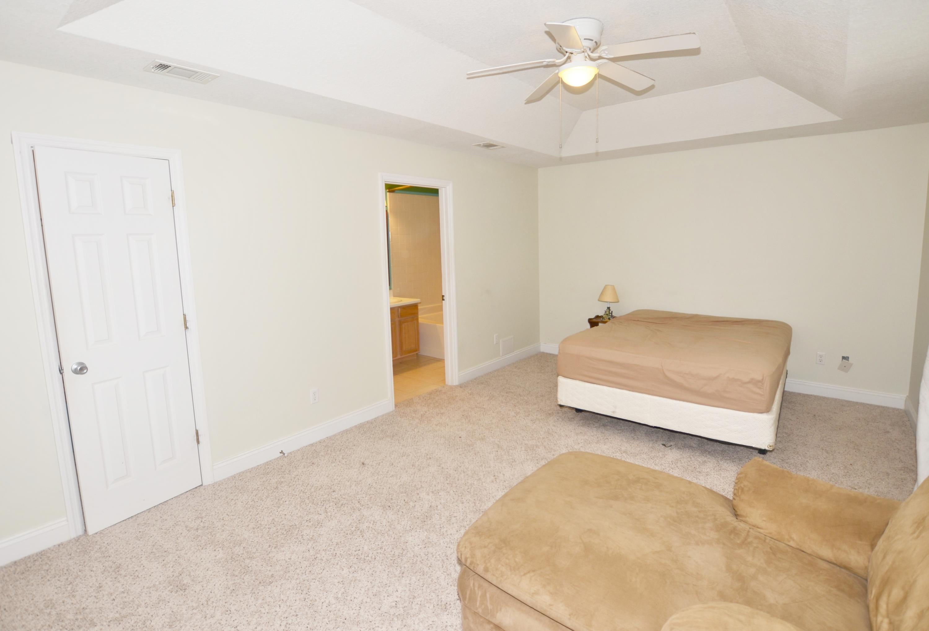 GARNETT BAYOU ESTATES - Residential Lease