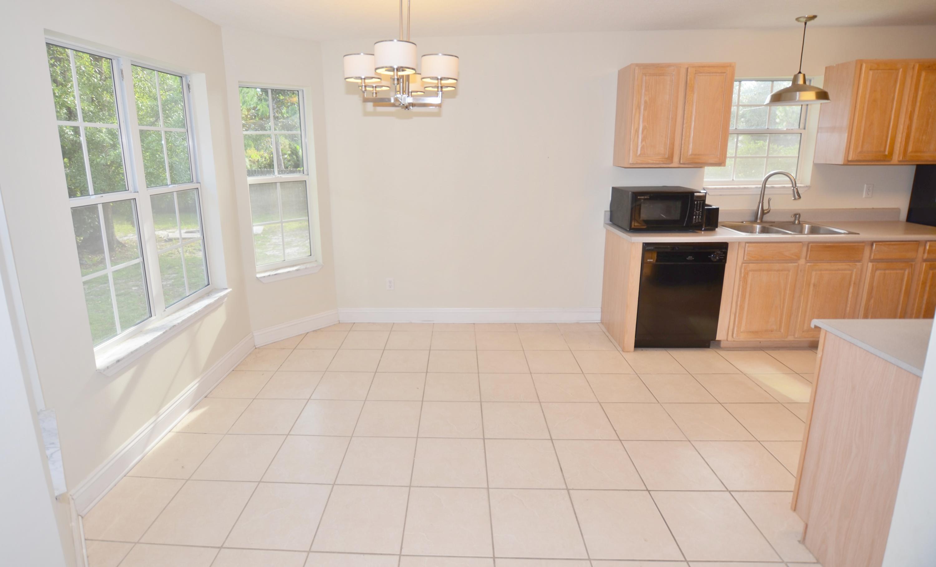 GARNETT BAYOU ESTATES - Residential Lease