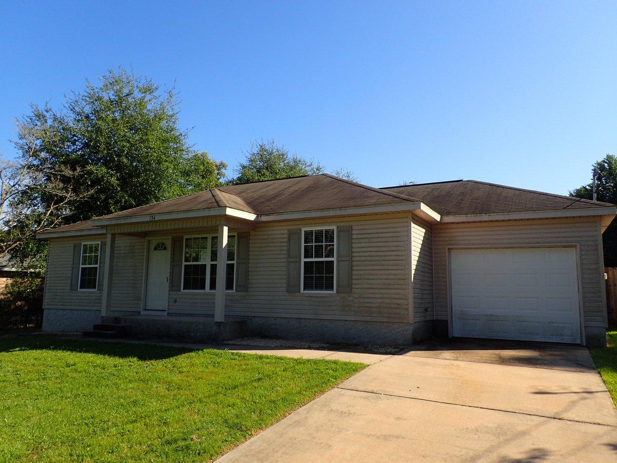 CRESTVIEW HEIGHTS 1ST ADDN - Residential