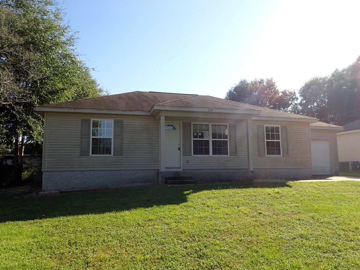 CRESTVIEW HEIGHTS 1ST ADDN - Residential