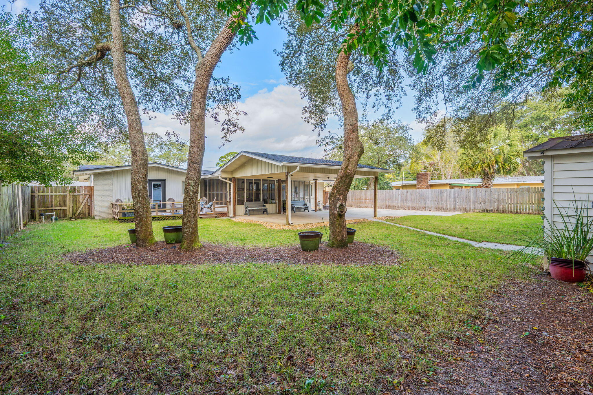 VILLA RUSS PARK - Residential