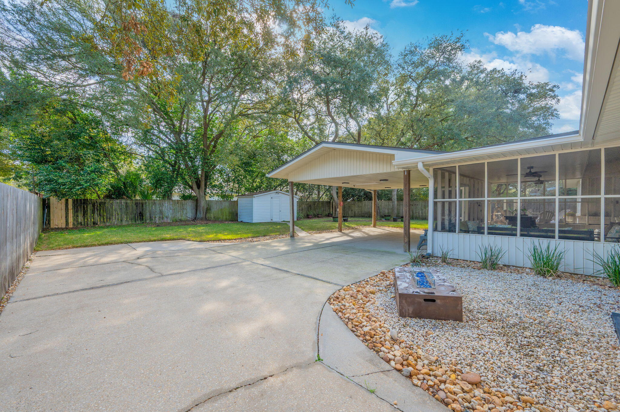 VILLA RUSS PARK - Residential