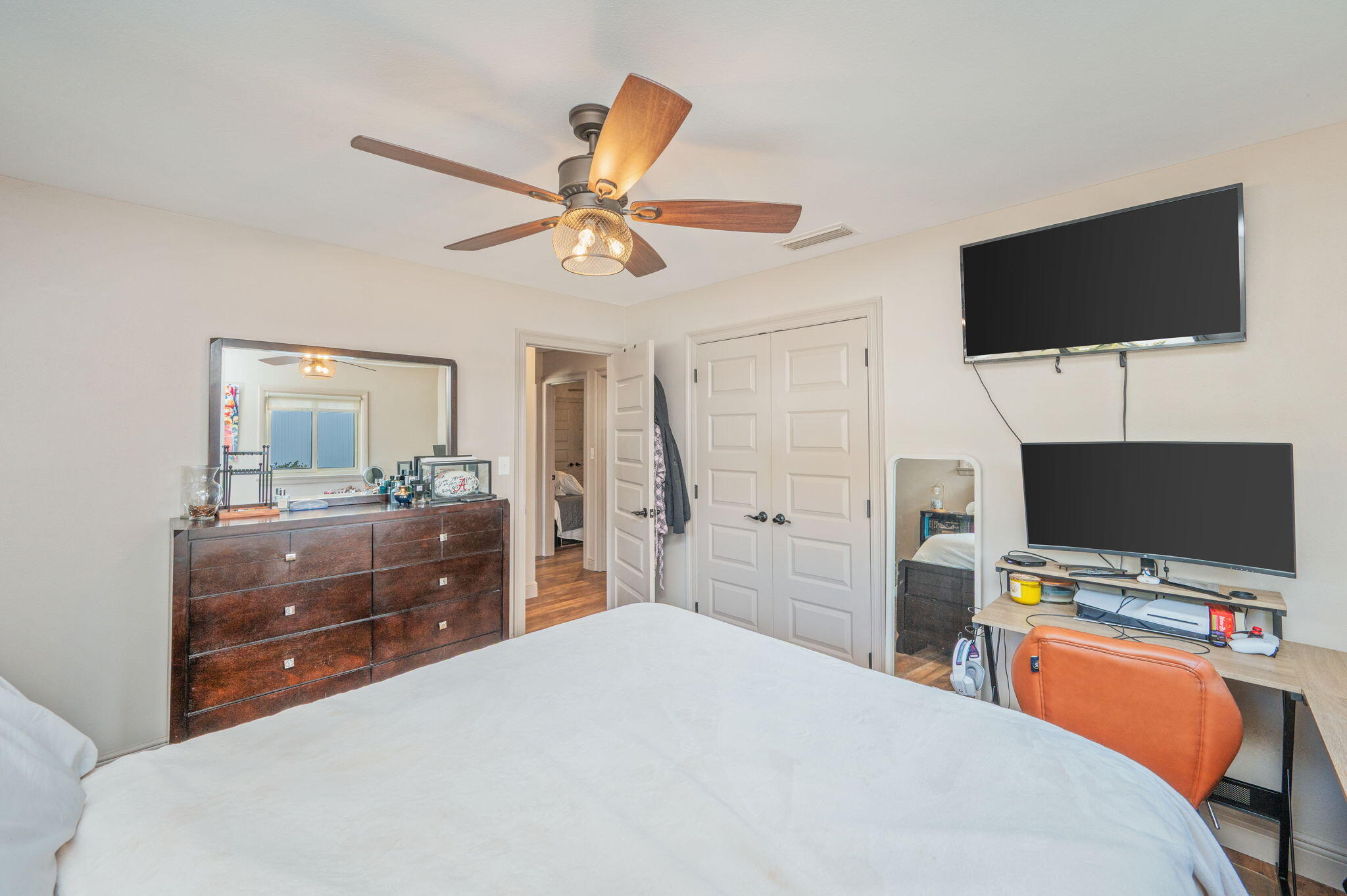 VILLA RUSS PARK - Residential