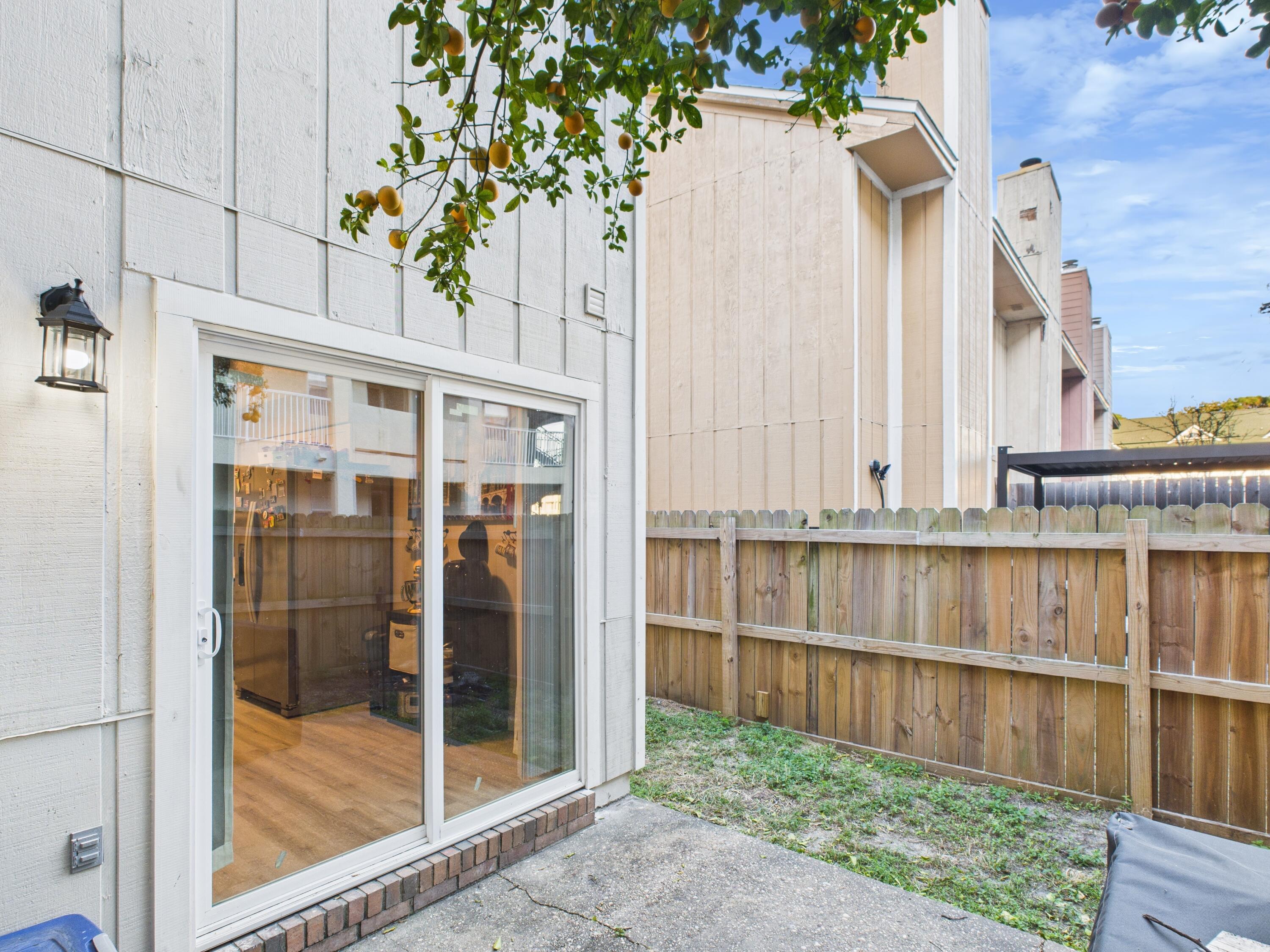 OLYMBIA COURT - Residential Lease