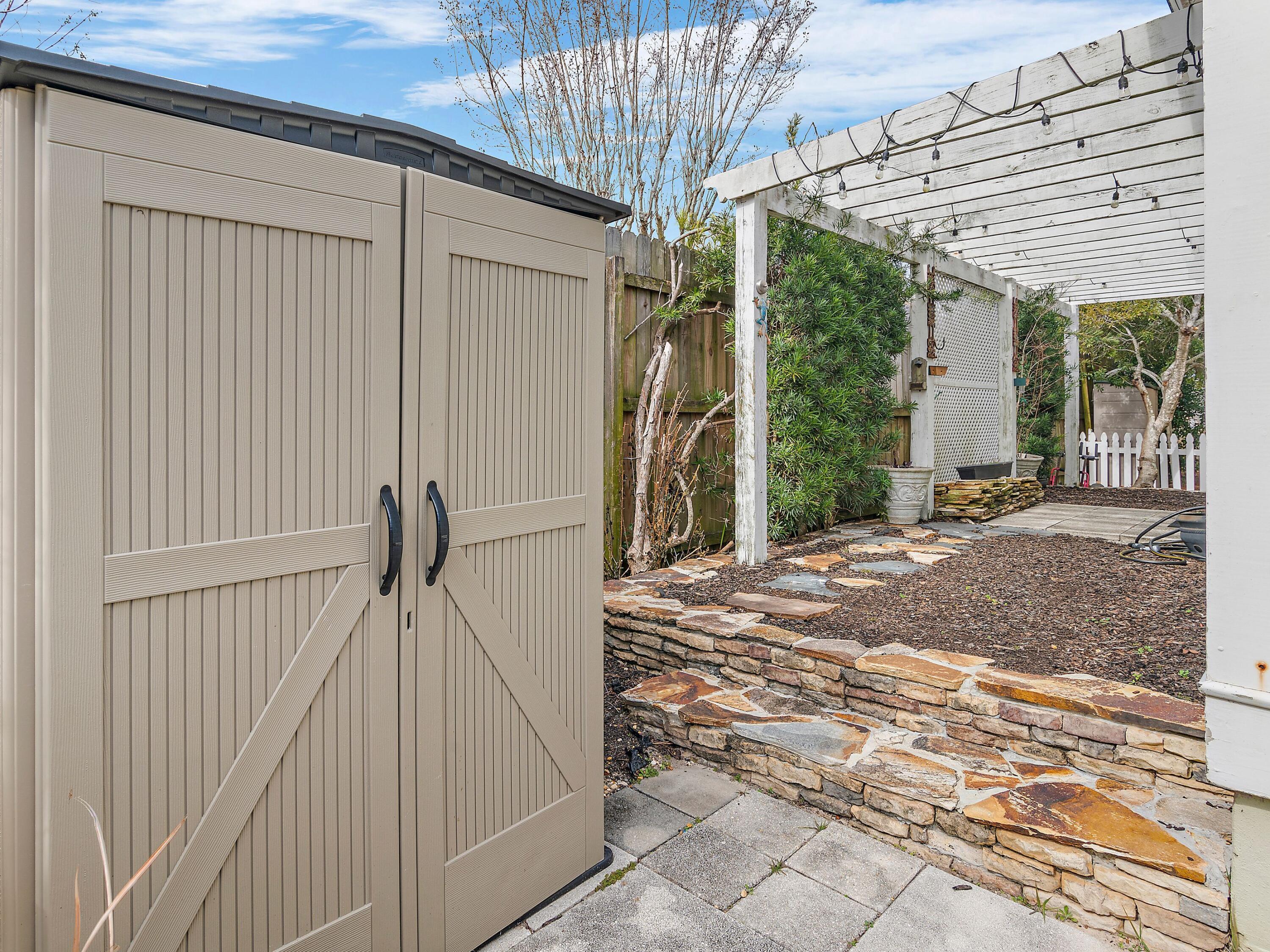 SOVEREIGN ISLE S/D - Residential